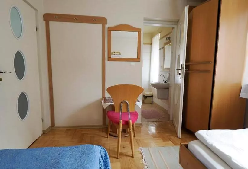 ペンション Villa Romano