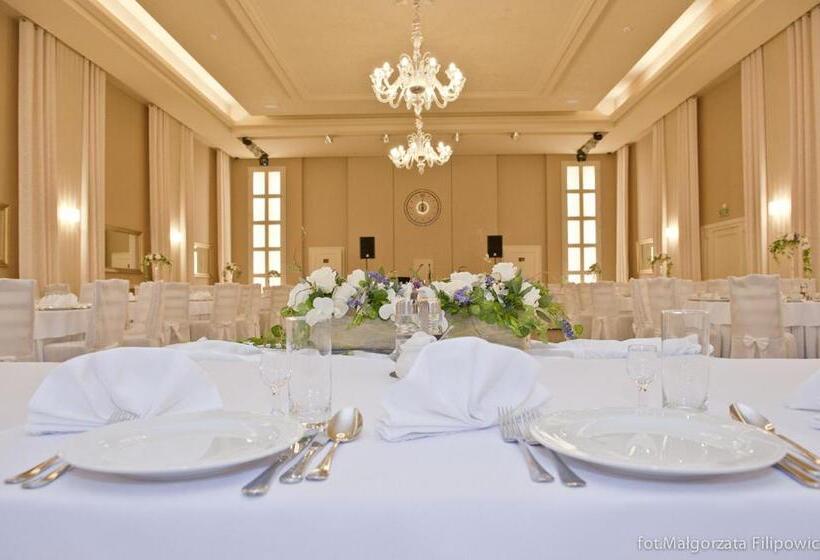 リゾートホテル Pod Lipą