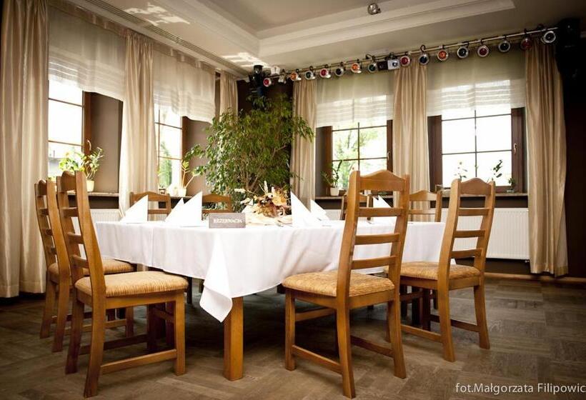 リゾートホテル Pod Lipą