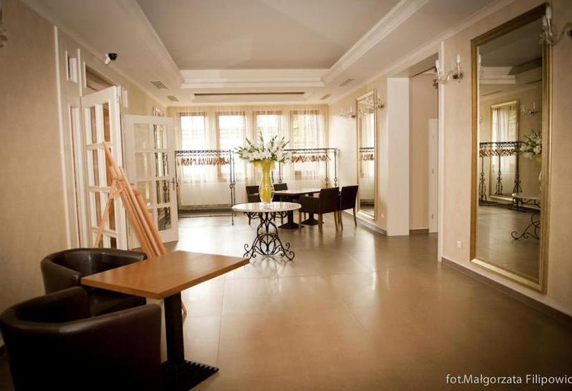 リゾートホテル Pod Lipą