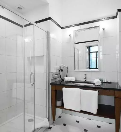 Zamek Karpniki Schloss Fischbach