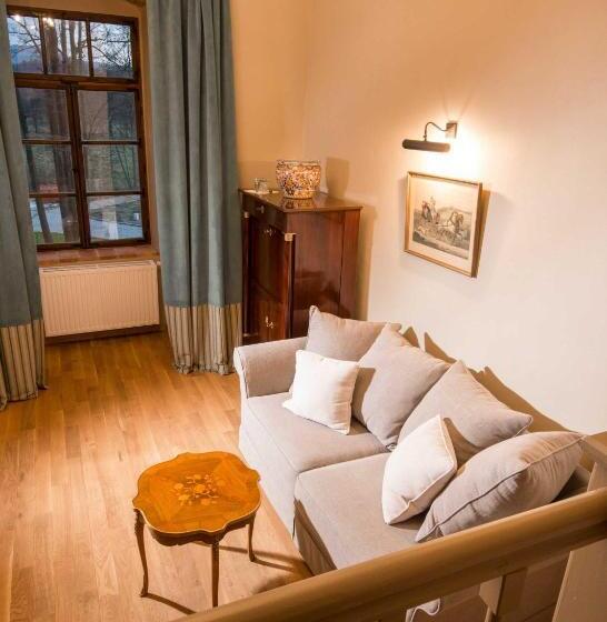 Zamek Karpniki Schloss Fischbach