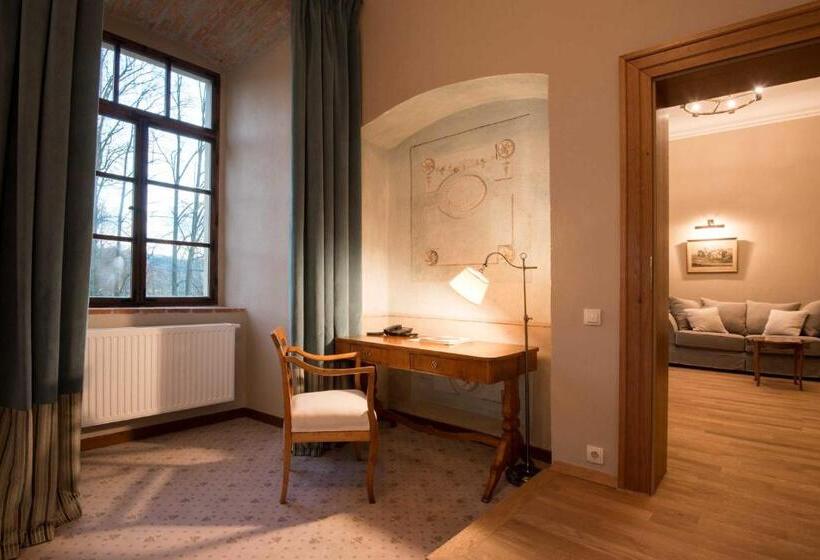 Zamek Karpniki Schloss Fischbach