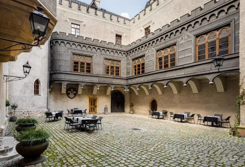 Zamek Karpniki Schloss Fischbach