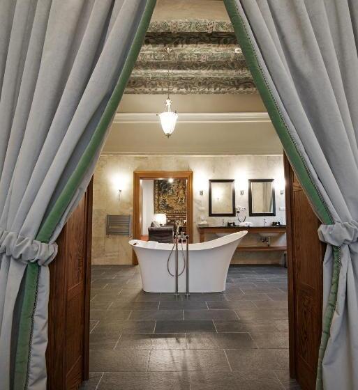 Zamek Karpniki Schloss Fischbach