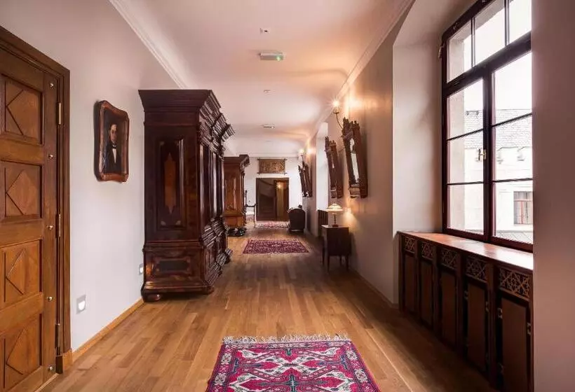 Zamek Karpniki Schloss Fischbach