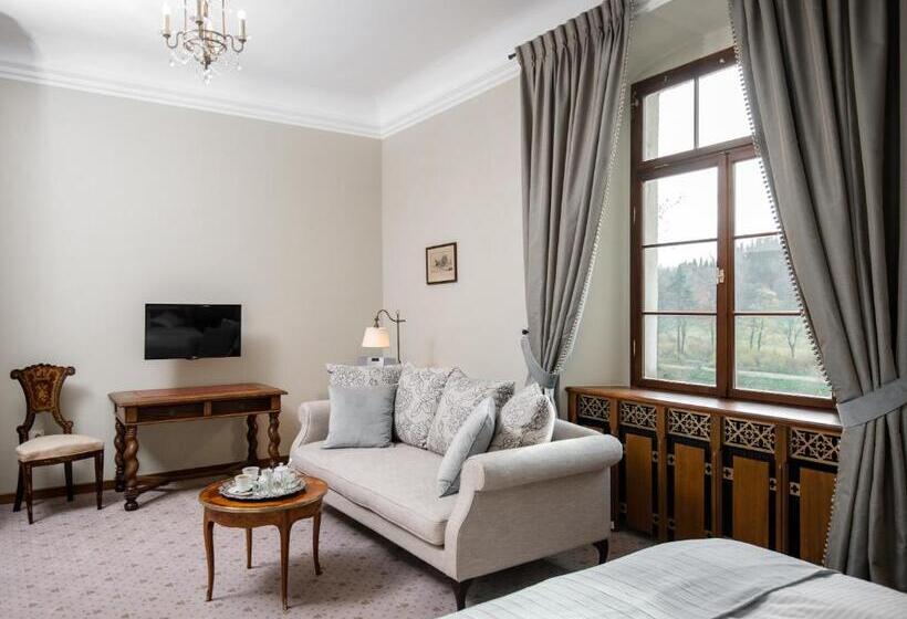 Zamek Karpniki Schloss Fischbach