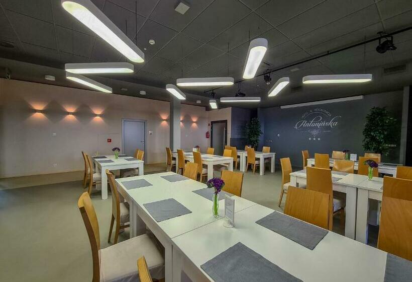 Antonińska Hotel & Apartamenty