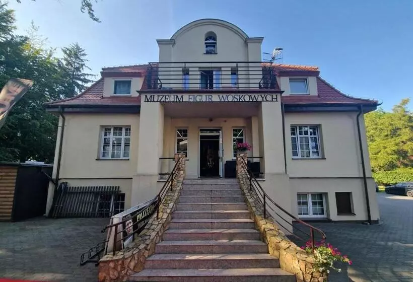 Aamiaismajoitus (B&B) Oå›rodek Promenada Faleza