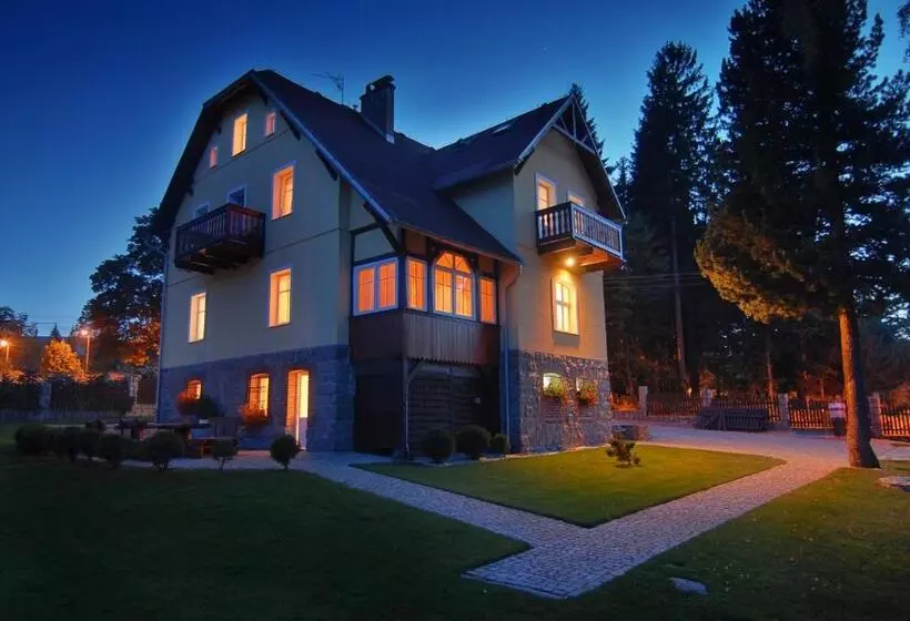 تختخواب و صبحانه Villa Grace   Wypoczynek Bez Dzieci