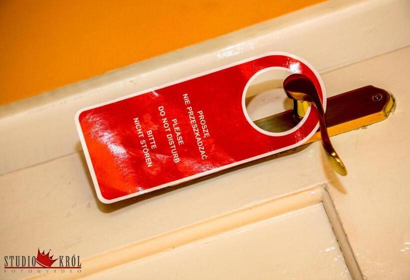 צימר Restauracja I Noclegi Pod Sikorką