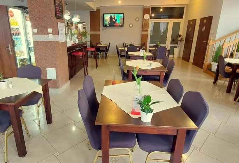 تختخواب و صبحانه Rezydencja Korab