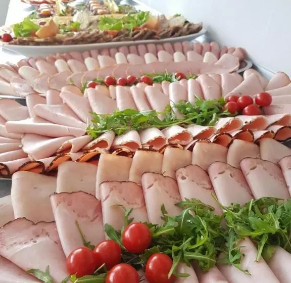 تختخواب و صبحانه Rezydencja Korab