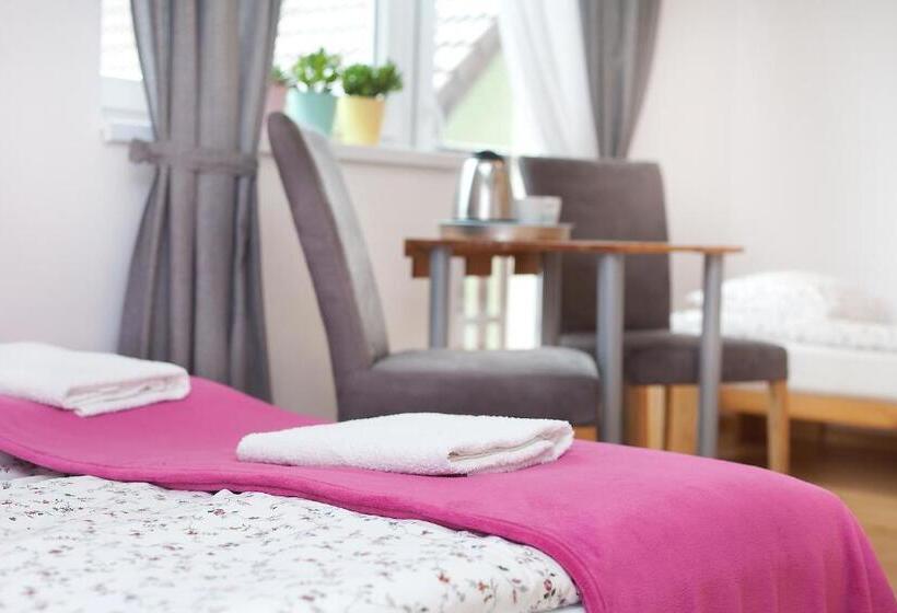 تختخواب و صبحانه Villa Rosa