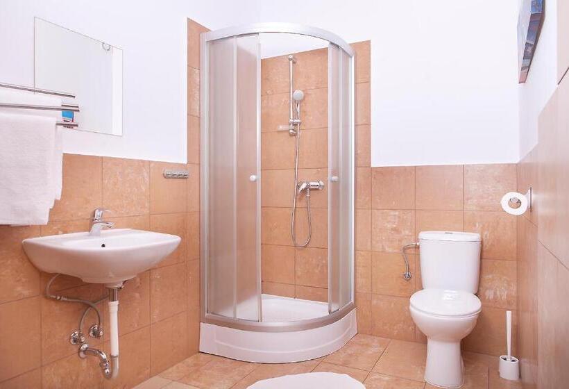 تختخواب و صبحانه Villa Rosa