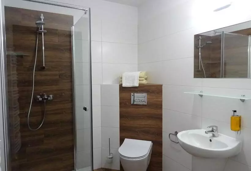 Aamiaismajoitus (B&B) Willa Global Komfortowe Pokoje Nad Morzem