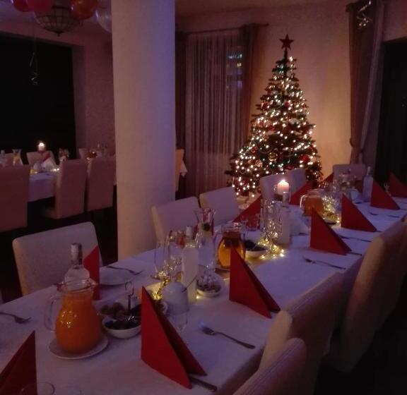 مبيت وإفطار Willa Pod Gwiazdami & Spa