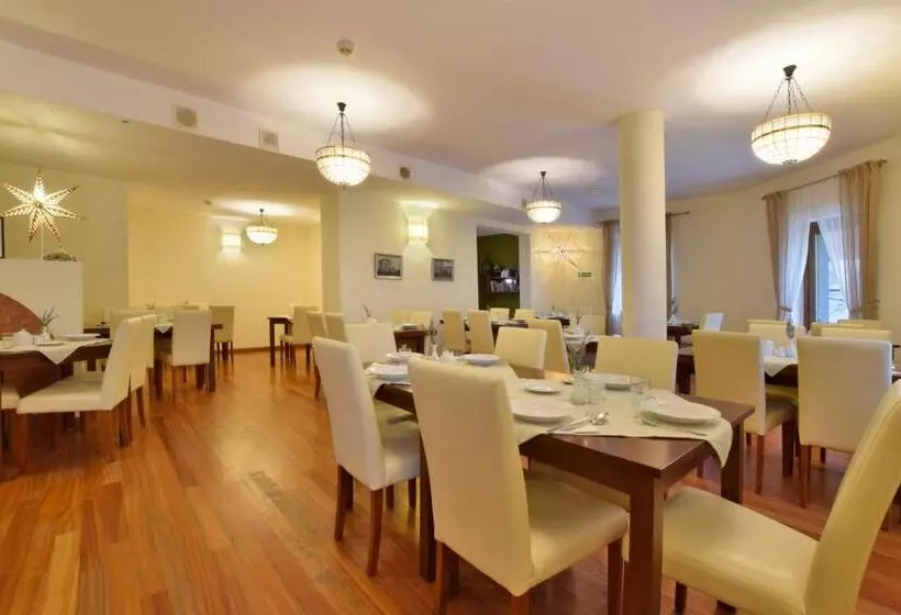 Aamiaismajoitus (B&B) Willa Pod Gwiazdami & Spa