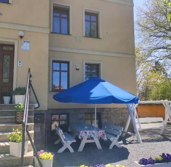 Aamiaismajoitus (B&B) Willa Pod Gwiazdami & Spa