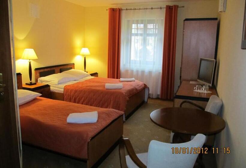 مبيت وإفطار Willa Pod Gwiazdami & Spa