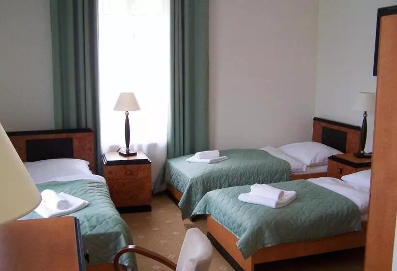 Aamiaismajoitus (B&B) Willa Pod Gwiazdami & Spa