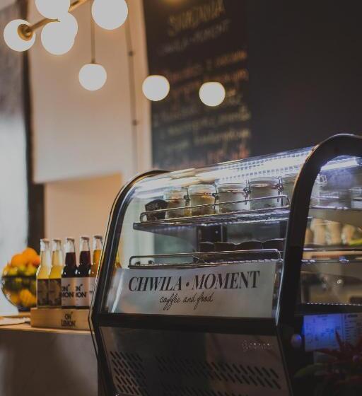 Fitness Hostel   Restauracja, Darmowy Parking I Siłownia