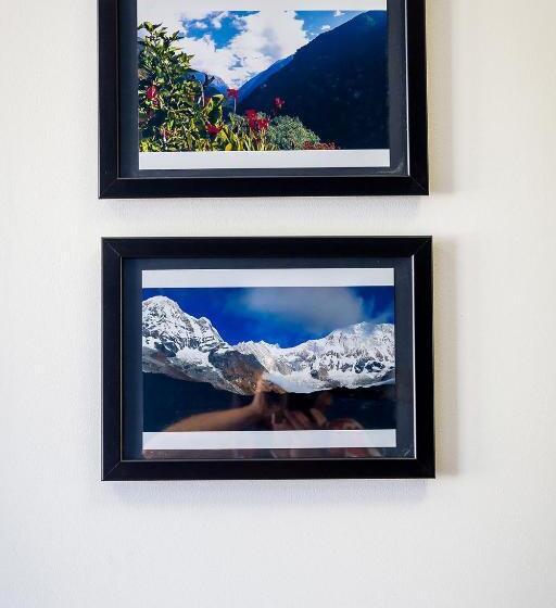 Hello Hostel & Apartments