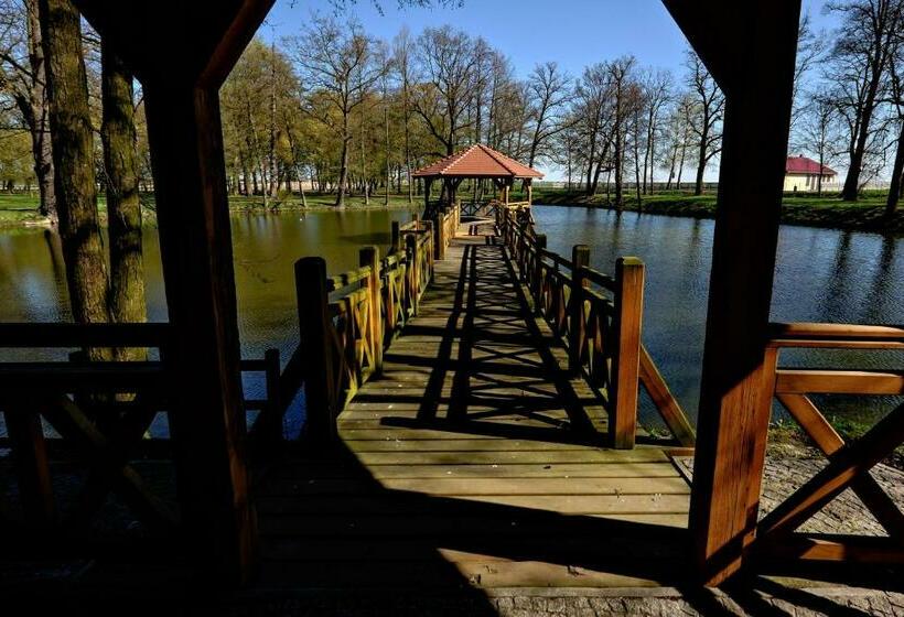 בית מלון כפרי Dwór Stary Chotów