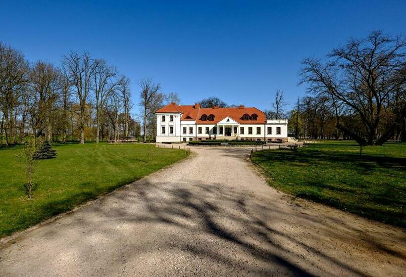 בית מלון כפרי Dwór Stary Chotów