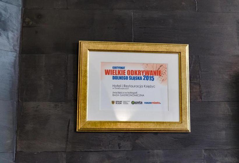 فندق Księżyc W świebodzicach