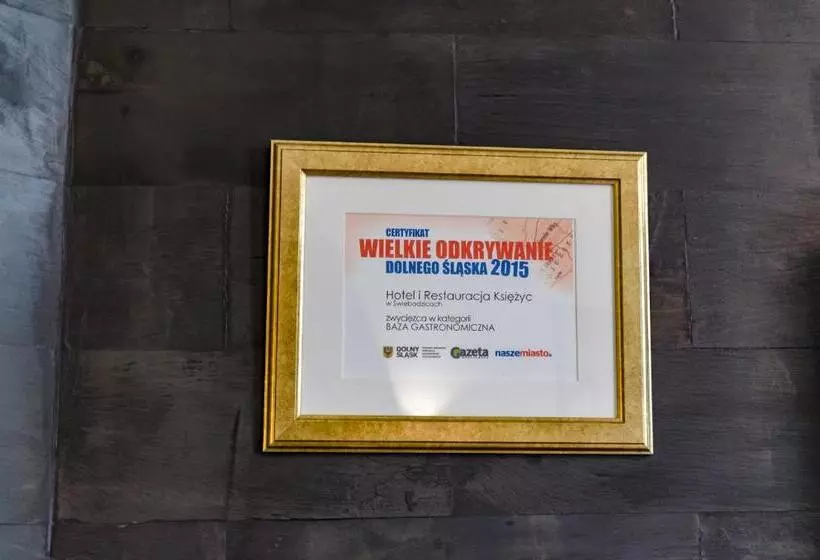 Hotelli Księżyc W świebodzicach