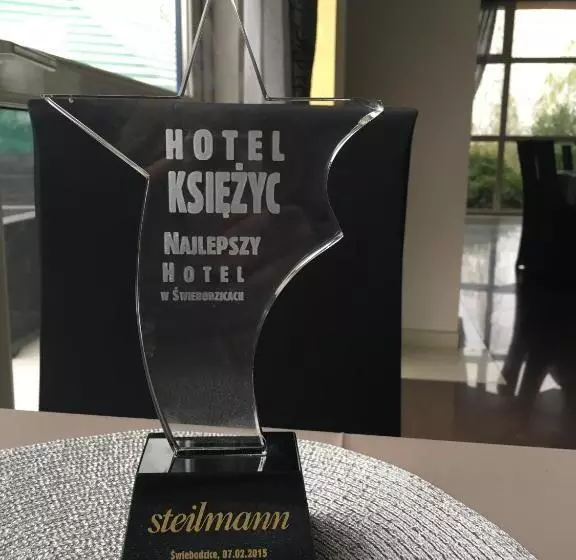 Hotelli Księżyc W świebodzicach