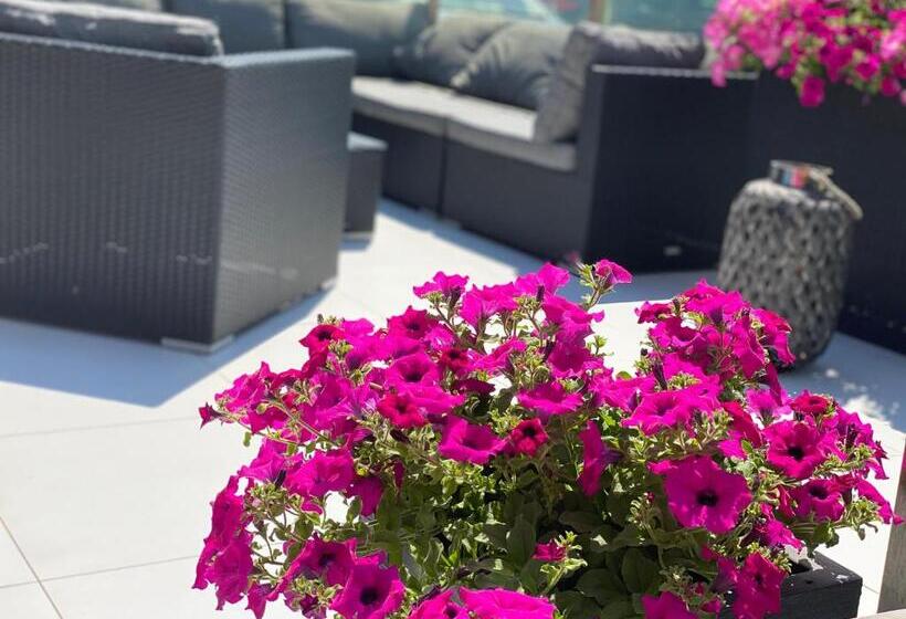 فندق Księżyc W świebodzicach