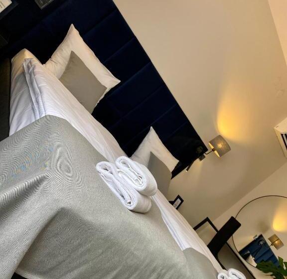 فندق Księżyc W świebodzicach