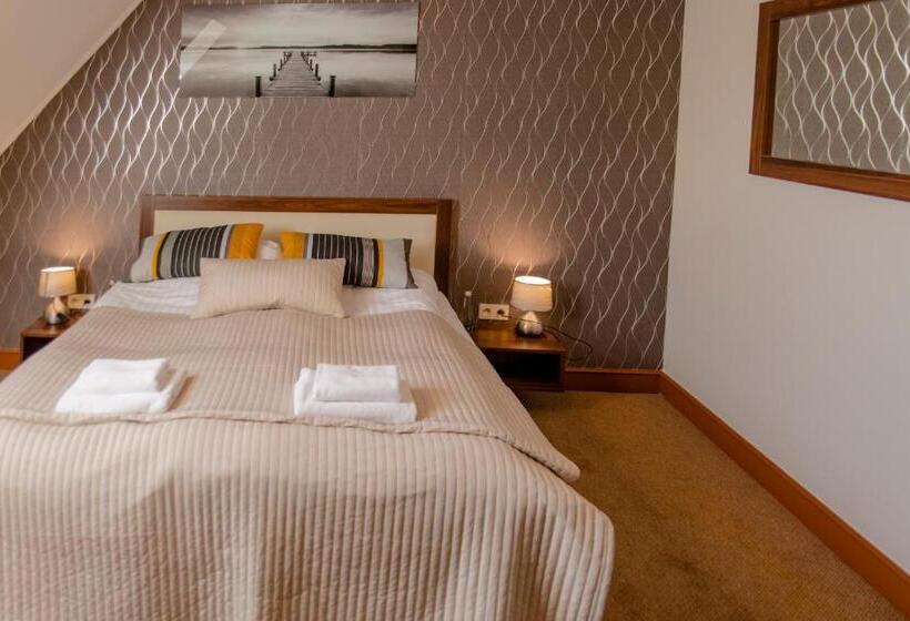 Отель Restauracja Platan