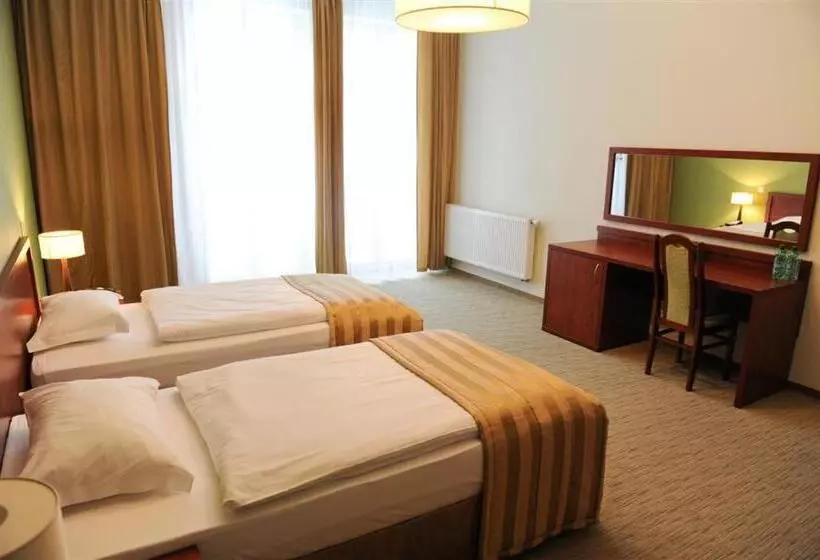 Hotelli Vis A Vis łańcut