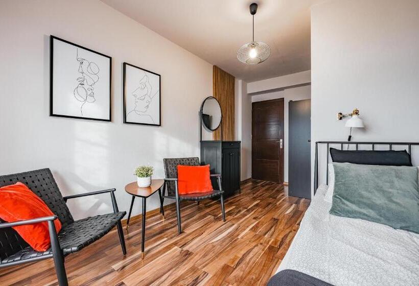 تختخواب و صبحانه Bystry Comfort