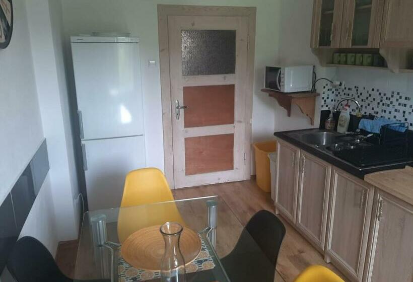 ホテル Agroturystyka Nad Bobrem