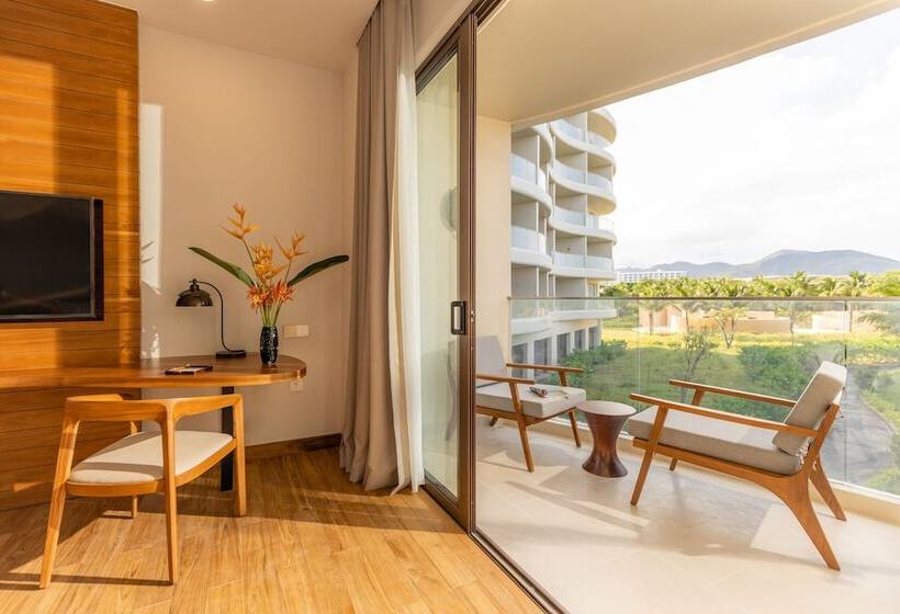 هتل Ana Mandara Cam Ranh