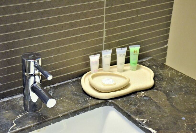 هتل Butterfly Residence