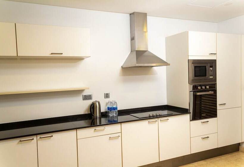 هتل Butterfly Residence