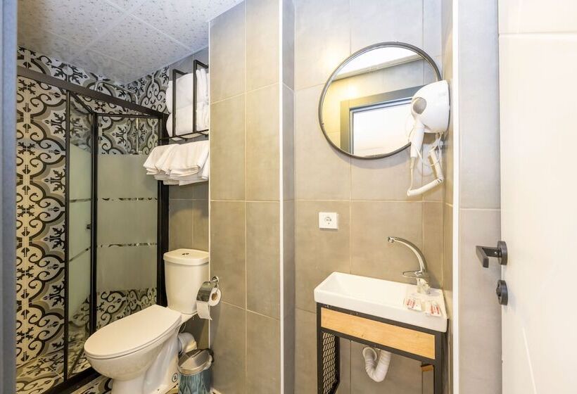 فندق Gloria Airport