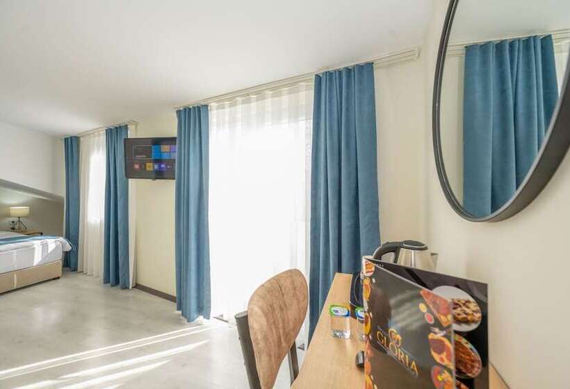 فندق Gloria Airport