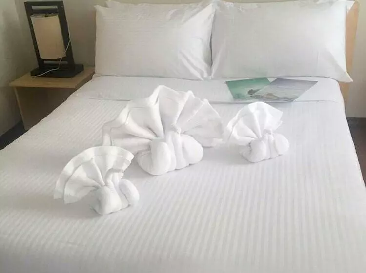 Shore Time Hotel Javier Leyte