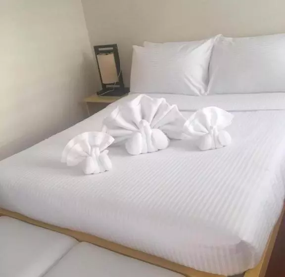 Shore Time Hotel Javier Leyte