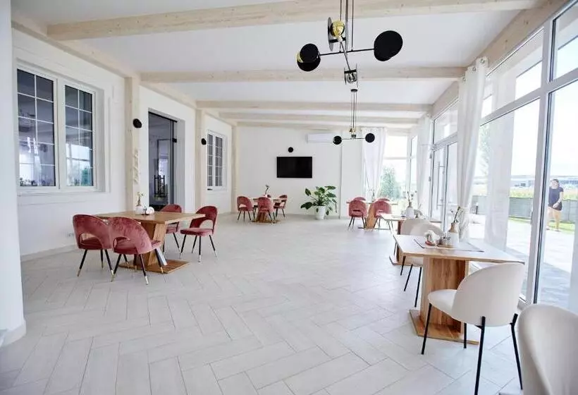 ホテル Zajazd Europa