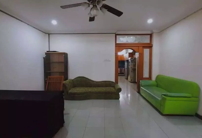 ペンション Go Hard Or Go Home Surf Lodge