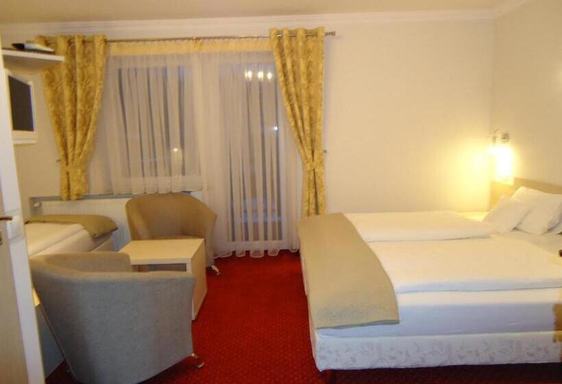 پانسیون Willa Ambra