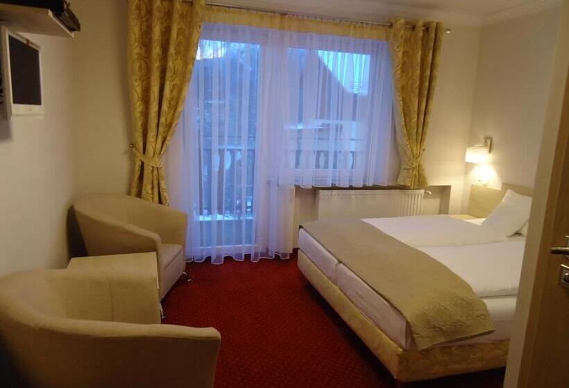 پانسیون Willa Ambra