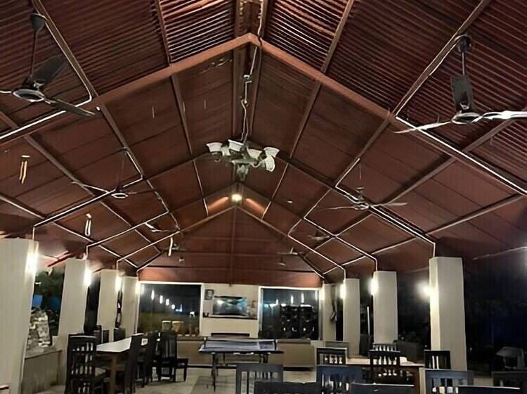 בית מלון כפרי Aita River Resort